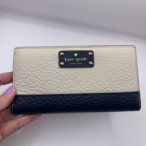 Kate Spade Pebble Leather Slim Card Wallet Colorblock Off white/navy blue - Picture 1 of 12